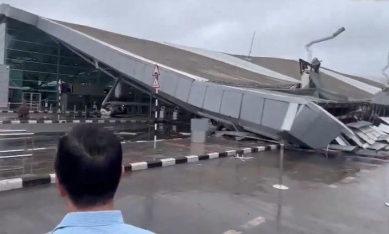 One Dead as Roof Collapse Smashes Cars at Delhi Airport