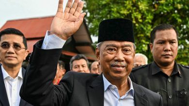 Former Malaysian PM Charged with Sedition over Royalty Remarks