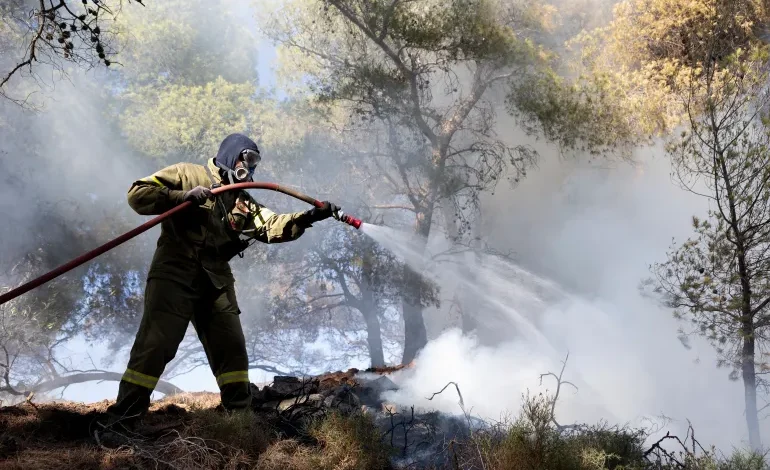 Canadian Wildfires Prompt More Evacuation Orders, Air-Quality Warnings