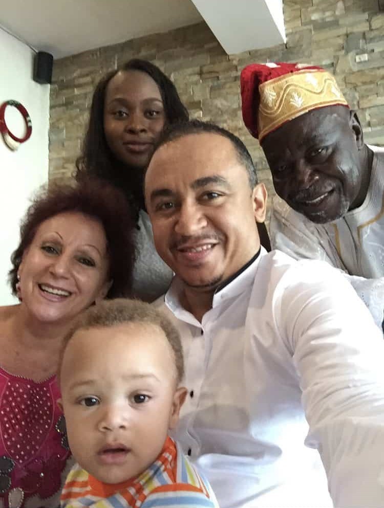 Daddy Freeze and Family