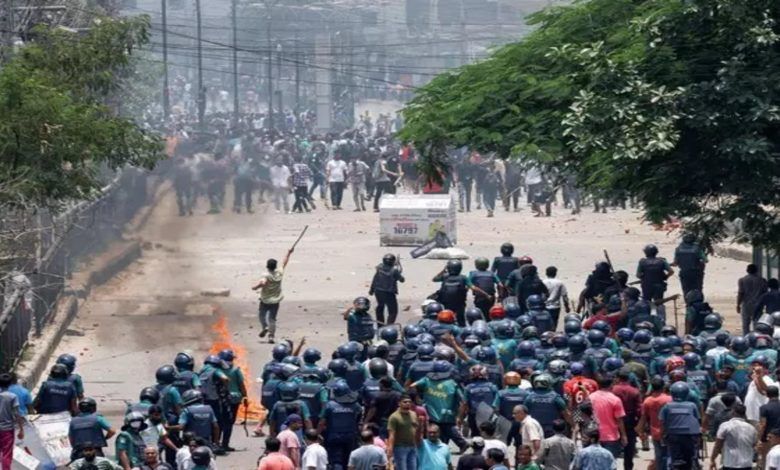 Bangladesh Blocks Internet as Protesters Resume March against PM