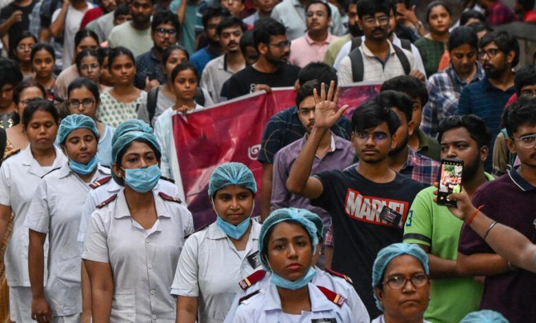 Indian Medics Step up Strike in Protest at Doctor’s Rape and Murder