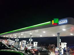 NNPCL Cuts Petrol Price to ₦860 per Litre Amid Intense Industry Competition