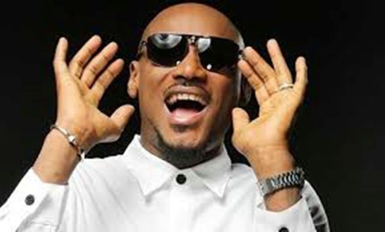 2Face Idibia Praises Obi Cubana, Throws Subtle Criticisms